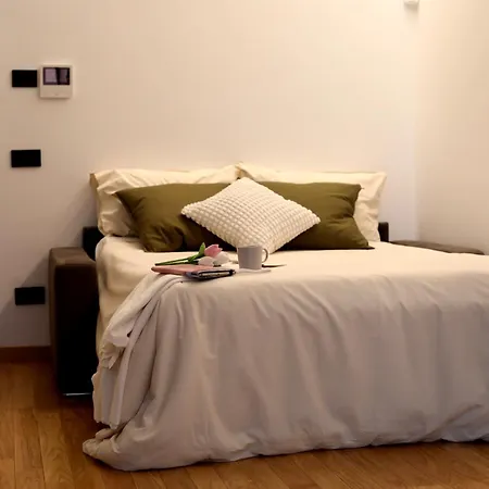 Hostmate - - Pistrucci Milaan