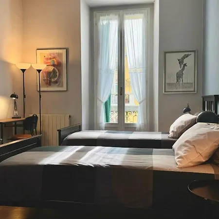 Donna Nilla, A Large And Cozy Flat In Porta Venezia Milan