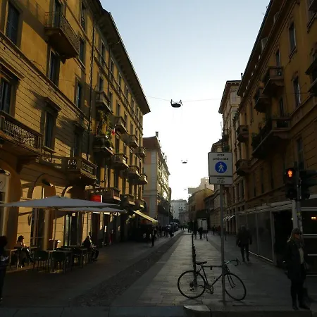 Donna Nilla, A Large And Cozy Flat In Porta Venezia Milan
