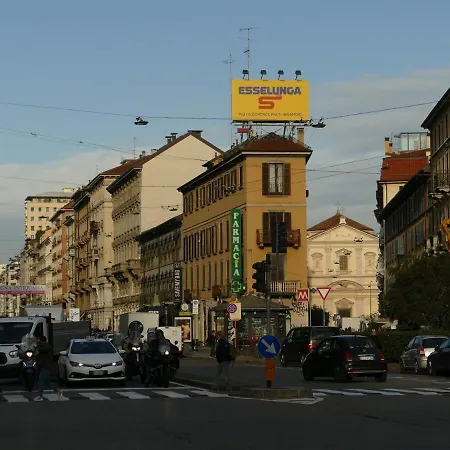 Apartment Donna Nilla, A Large And Cozy Flat In Porta Venezia *