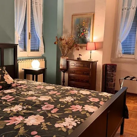 Nonna Nilla, A Large And Cozy Flat In Porta Venezia Daire