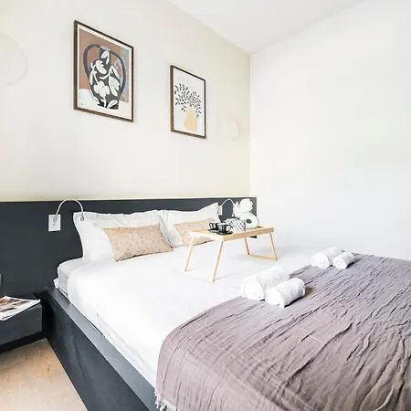 Appartement Easylife - - Magenta 83s - Magenta