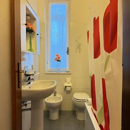 Classic House 15 Minutes From Duomo Appartamento *