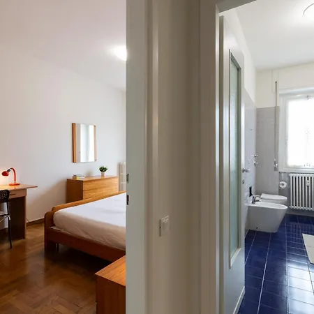 Feels Like Apartment *