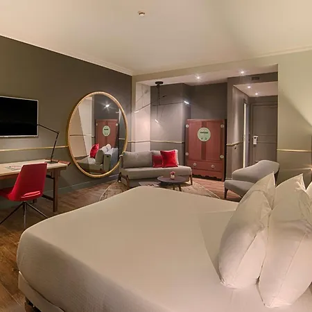 Отель Nh Collection Porta Nuova 4*