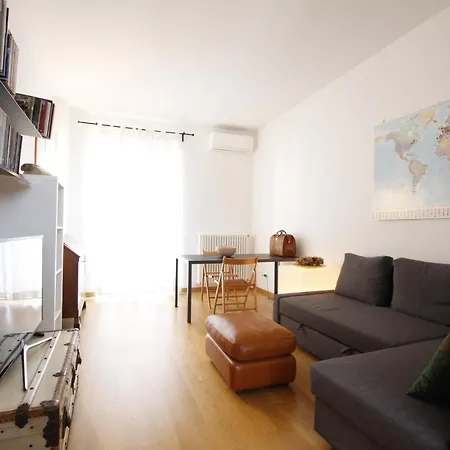 Caccialepori, Luminoso E Comodissimo Con Ac E Lift 아파트