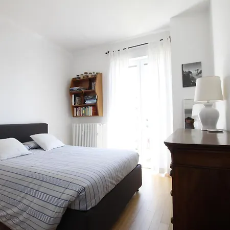 Caccialepori, Luminoso E Comodissimo Con Ac E Lift Апартаменты *