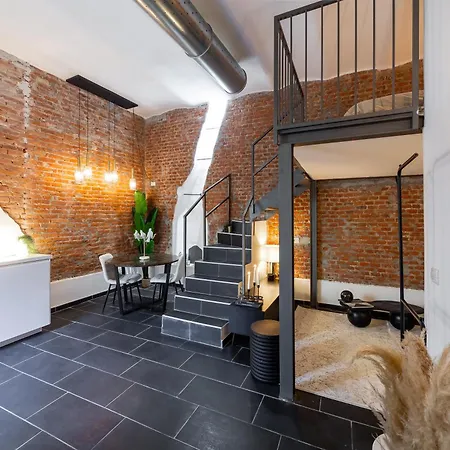 Youhosty - Design Isola