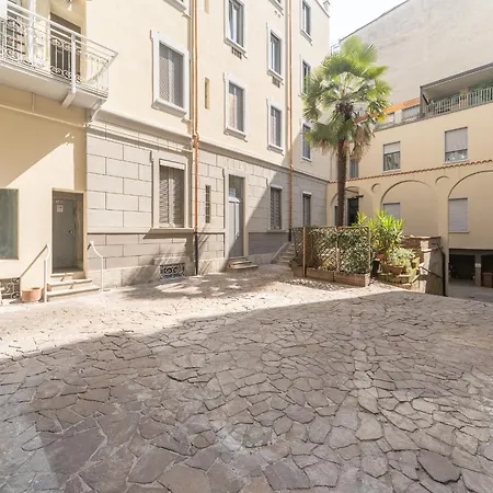Apartment Sunny With Terrace In Center By Rentopolis *
