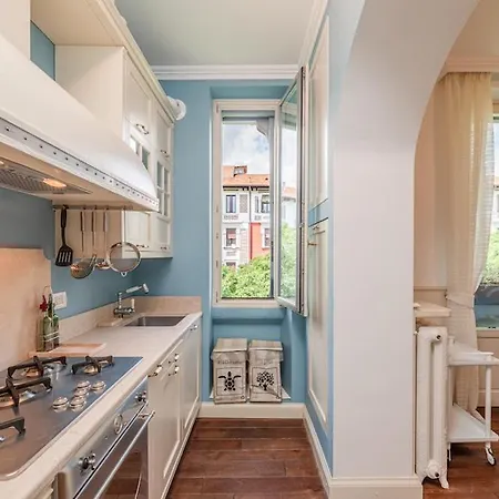 公寓 Refined And Bright One-bedroom Near Metro M4 - Dateo 米兰