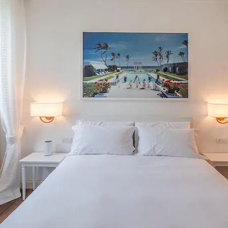 Refined And Bright One-bedroom Near Metro M4 - Dateo