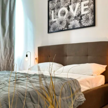 Loft Design Max 4 People Apartament