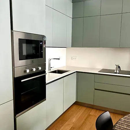Exclusive Luxury Modern Center With Private Garage