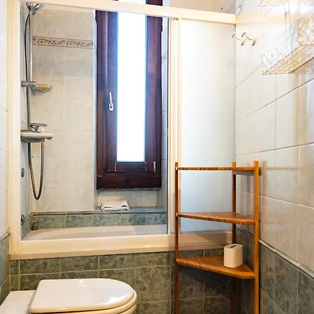 Youhosty - Porta Romana * Mediolan