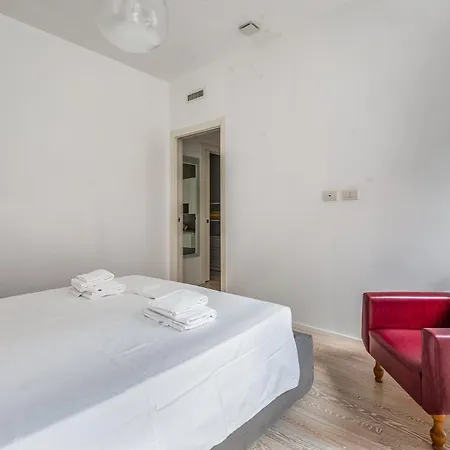 Duomo - Corso Italia 34 Bonsai 2 Pax Wi-fi ミラノ