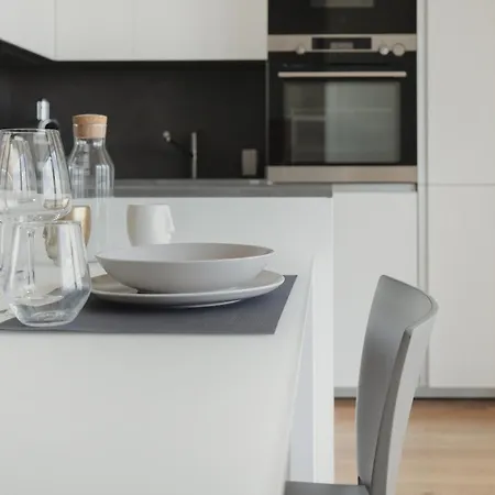 Apartment Gohost - Skyline Walking Distance From Station