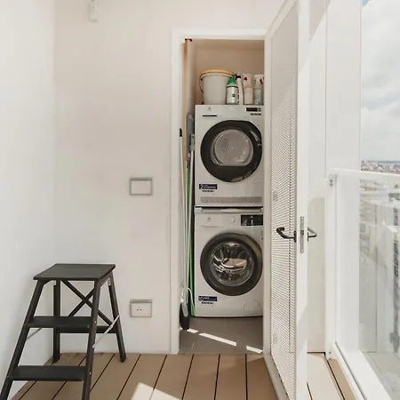 Apartment Gohost - Skyline Walking Distance From Station Mailand