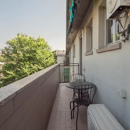 Apartament I-host - Omero 17 Mediolan