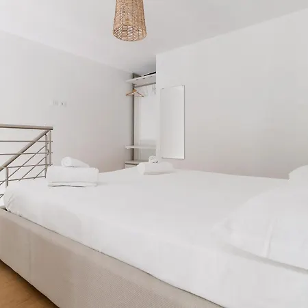Porta Romana Spazioso Loft Di Design Apartment Milan