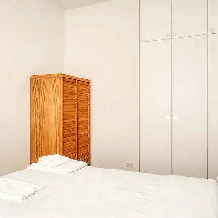 Hostmate - - Messina - Monumentale * Милан