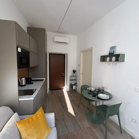 7 Attractions At Metro1 - Charming Flat Апартаменты Милан
