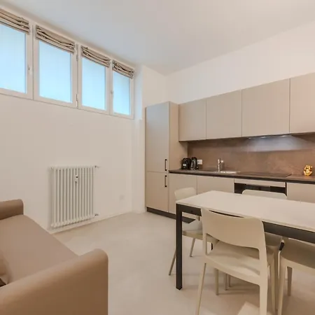 Easytopstay - Comfort Moderno A Apartman Milánó