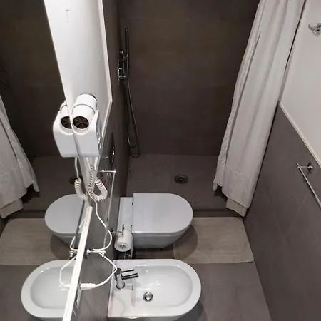 Dream Garden Center On Subway 10 Guest Appartement *