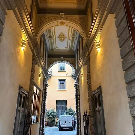 Readmyhostprofile! Luxury 4 Bedroom Penthouse Near Duomo Apartment *
