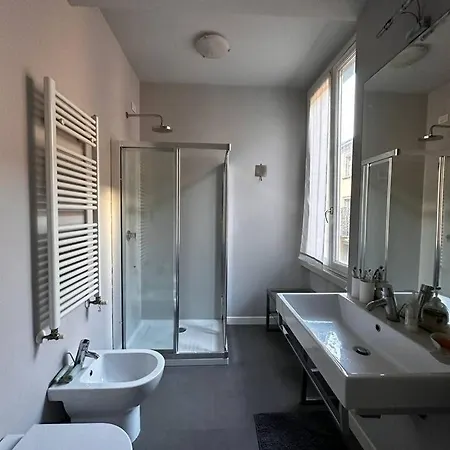 Readmyhostprofile! Luxury 4 Bedroom Penthouse Near Duomo * Milan