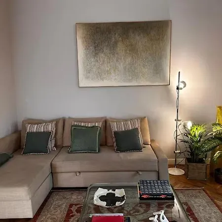 Readmyhostprofile! Luxury 4 Bedroom Penthouse Near Duomo Appartement *
