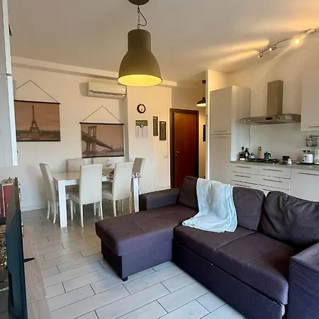 Appartement Intero A Milan