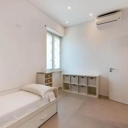 Readhostprofile! Luxury Penthouse Near Duomo Appartamento Milano