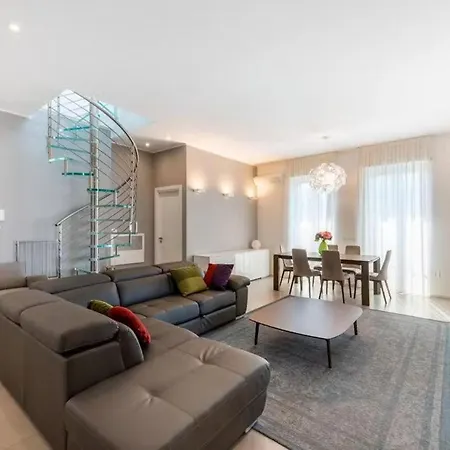 Readhostprofile! Luxury Penthouse Near Duomo * Milano