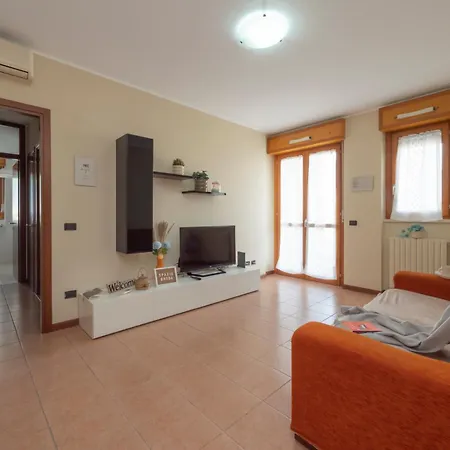 Apartament Spazio Breda - Free Garage, Metro M1, Balcony *