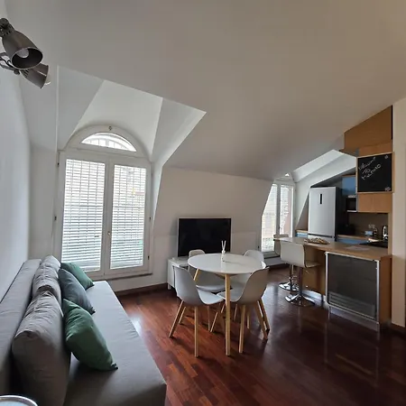 דירה Urban Attic Isola District מילאנו