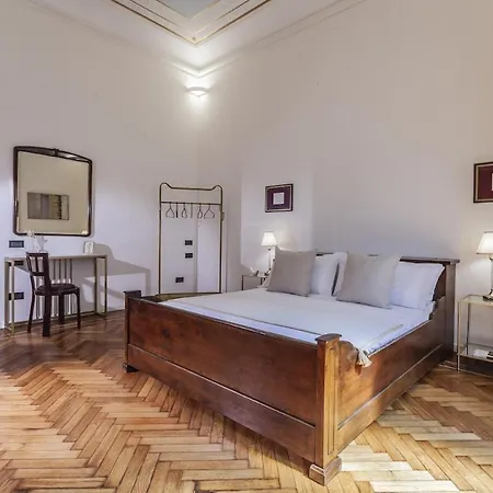 La Del Palazzo Milan