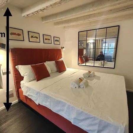 Montenapoleone - Spiga Tiny