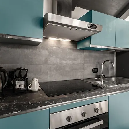 Apartamento Tortona Metro 200m - Charming Attic - Wifi *