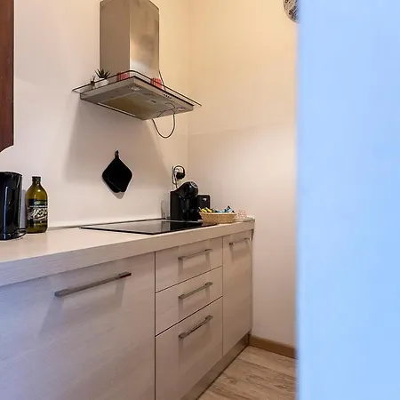 Attico Con Terrazzo - - Duomo 10 Min
