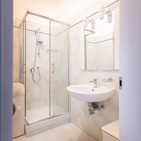 Attico Con Terrazzo - - Duomo 10 Min Appartement Milan