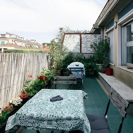 Attico Con Terrazzo - - Duomo 10 Min Appartement *