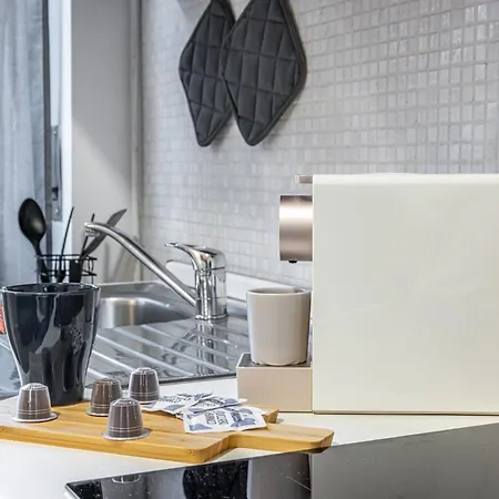 Appartement Modern New House - Duomo In 10 Min - Netflix & Wi-fi *