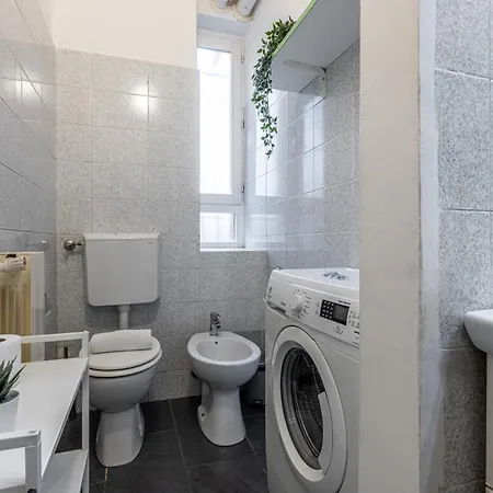 Duomo In 10 Minutes - Modern New House - Netflix & Wi-fi Lägenhet *