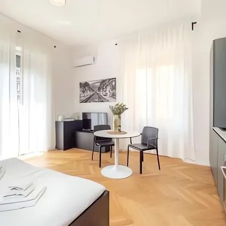 Apple - A 10 Minuti Dal Duomo Di Appartement *