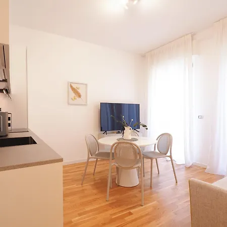 Appartement Primopiano - Albani B *