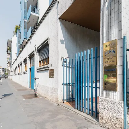 Vercelli Pagano - Ampio E Luminoso Trilocale