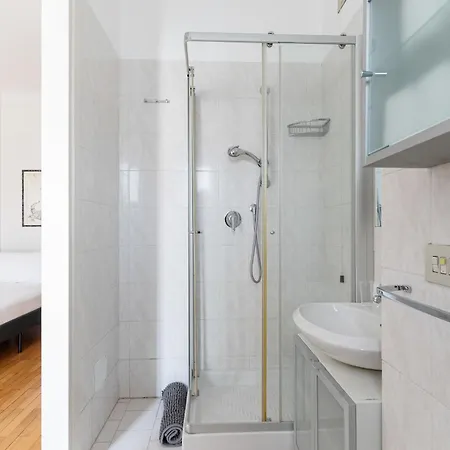 Vercelli Pagano - Ampio E Luminoso Trilocale