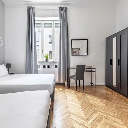 Luxury 4 Bedrooms Close To Duomo 밀라노