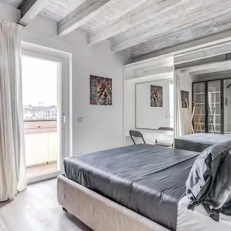 Readhostprofile! Luxury Penthouse Near Duomo Milano