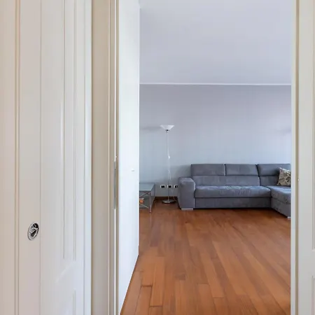 Ampio Bilocale Life - Mirable Pm Apartmán *